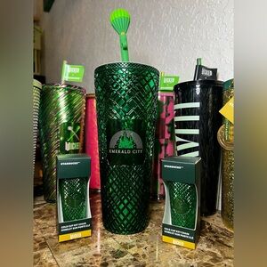 Starbucks Wicked Emerald City Hot air balloon tumbler - keychains sold separate